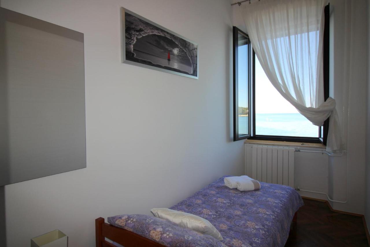 Apartment Old City Porec Bagian luar foto